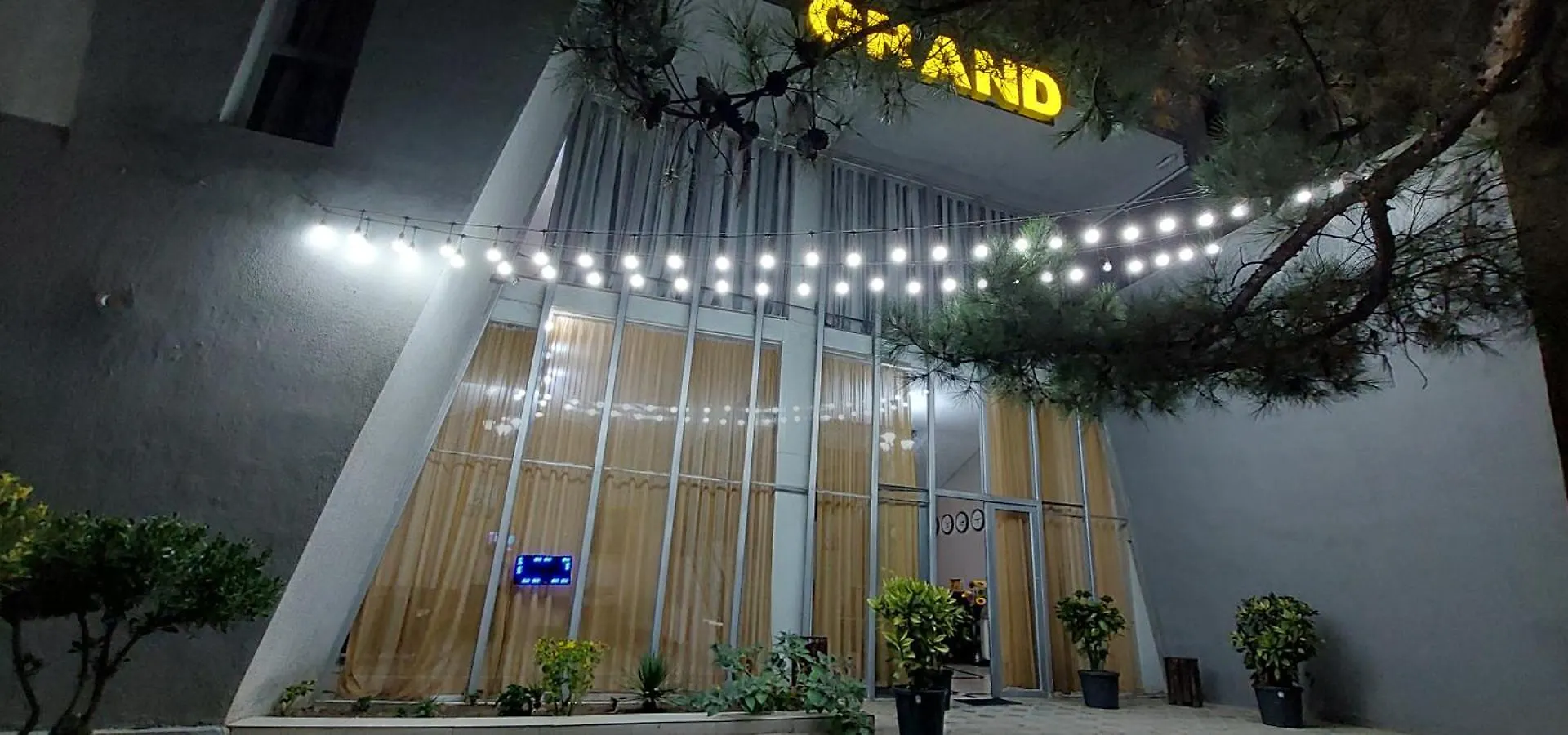 Hotel Grand